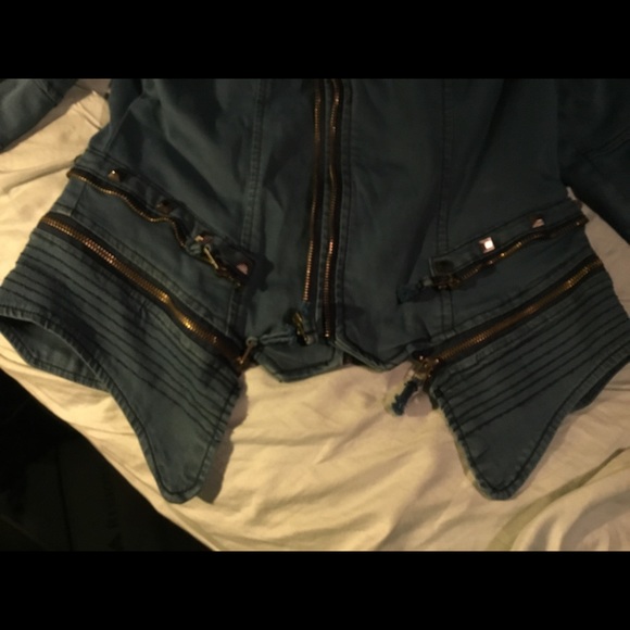 ❤️LOWERED PRICE-Thick green denim jacket NEW - Picture 3 of 8