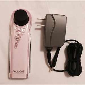 Hitachi Face Crie Ion Cleansing System