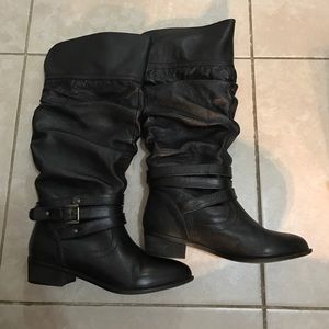 Steve Madden Casstro Black leather boots