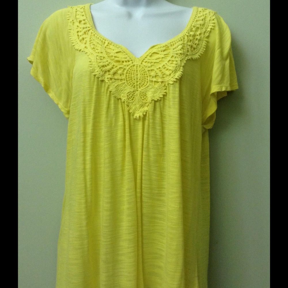 Cable & Gauge Women's Top