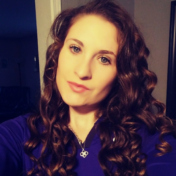 Meet your Posher, Kelsey - Picture 1 of 1