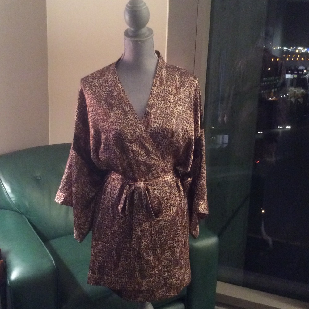 VICTORIA'S SECRET Robe Sz  XS/S