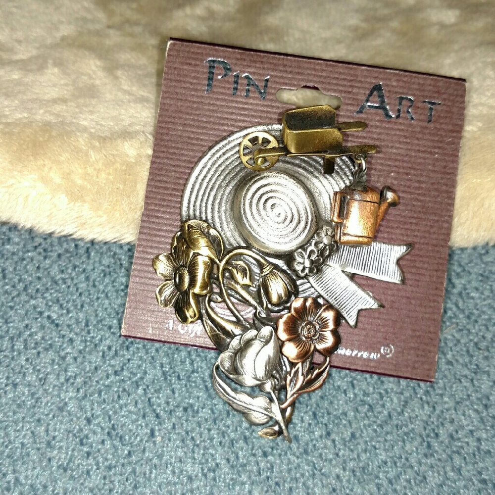 4/$30 80's Gardeners Brooch NWOT