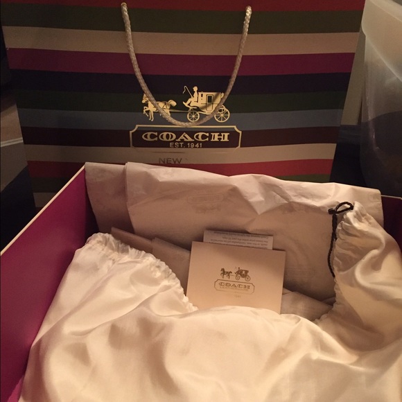 Hot Pink Signature Coach Bag - Picture 8 of 8