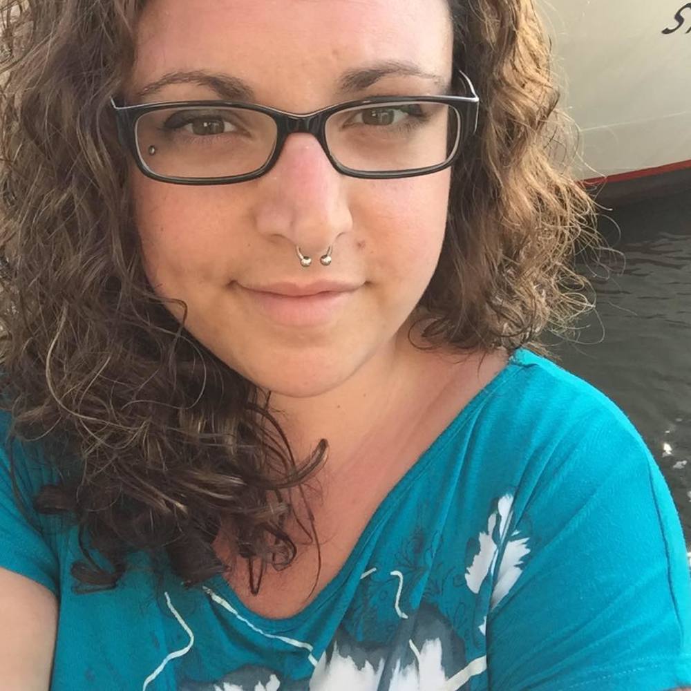 Meet your Posher, Shana