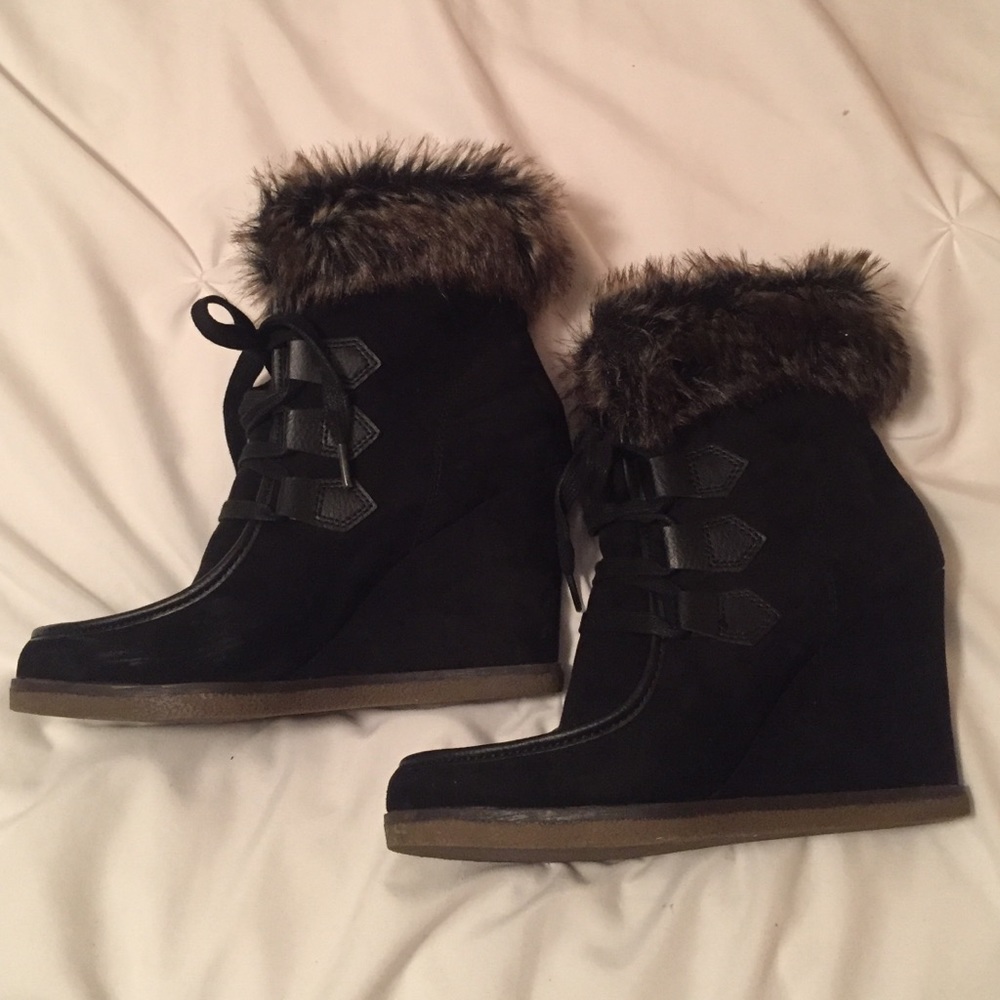 Merona fur trim black suede wedge boots