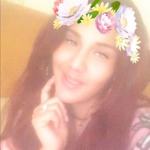 Meet your Posher, Enita