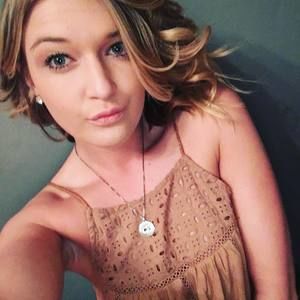 Meet your Posher, Cassandra