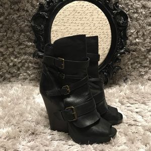 Dolce Vita peep toe booties