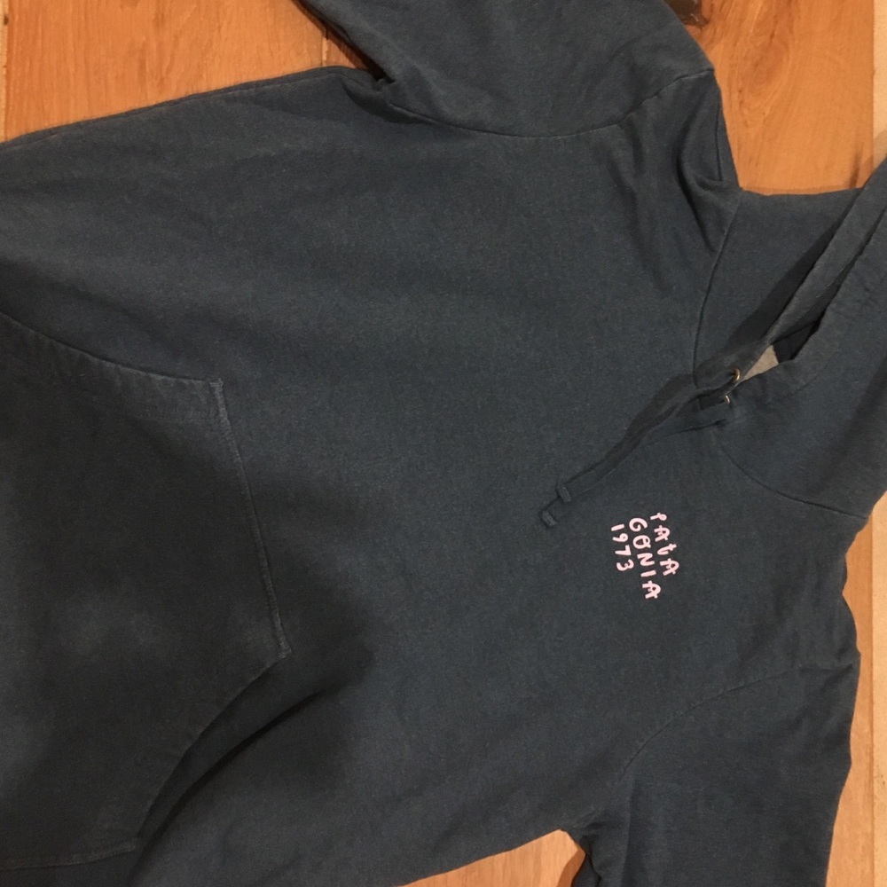 COLORFUL PATAGONIA SWEATSHIRT