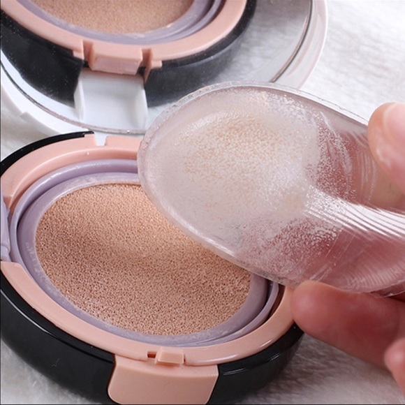 Other - 1pcs New soft Silicone gel face Foundation