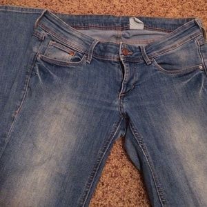 Size 30/32 super skinny, super low waist jeans!