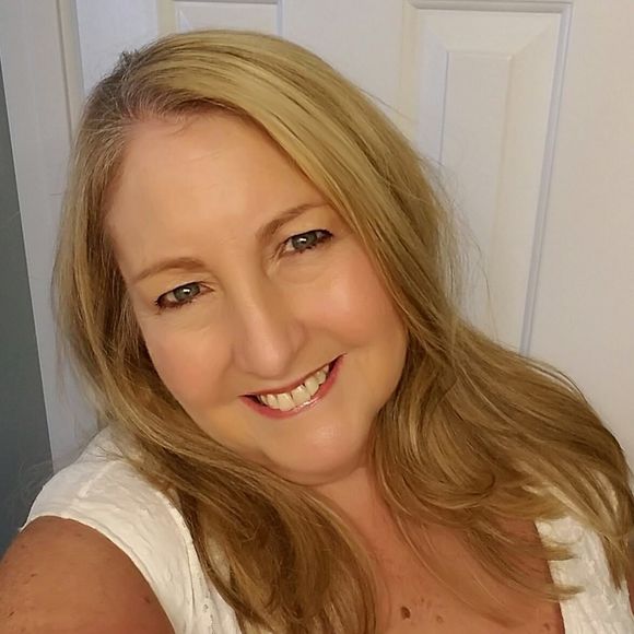 Meet your Posher, Gina - Picture 1 of 1