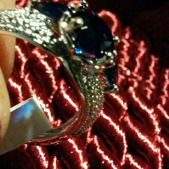 SOLD 3carats of Blue Sapphires with White Sapphires - Picture 4 of 4