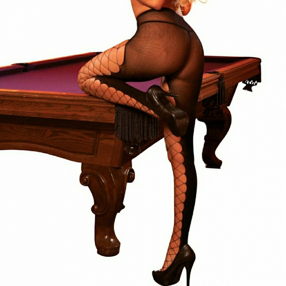 Hustler Lingeries Fencenet W/ Enforce Opaque Back - Picture 3 of 4