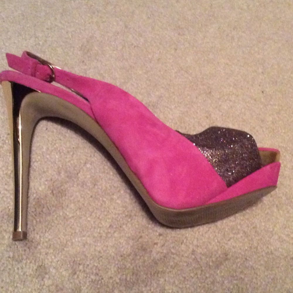 Suede pink Guess sling backs!!