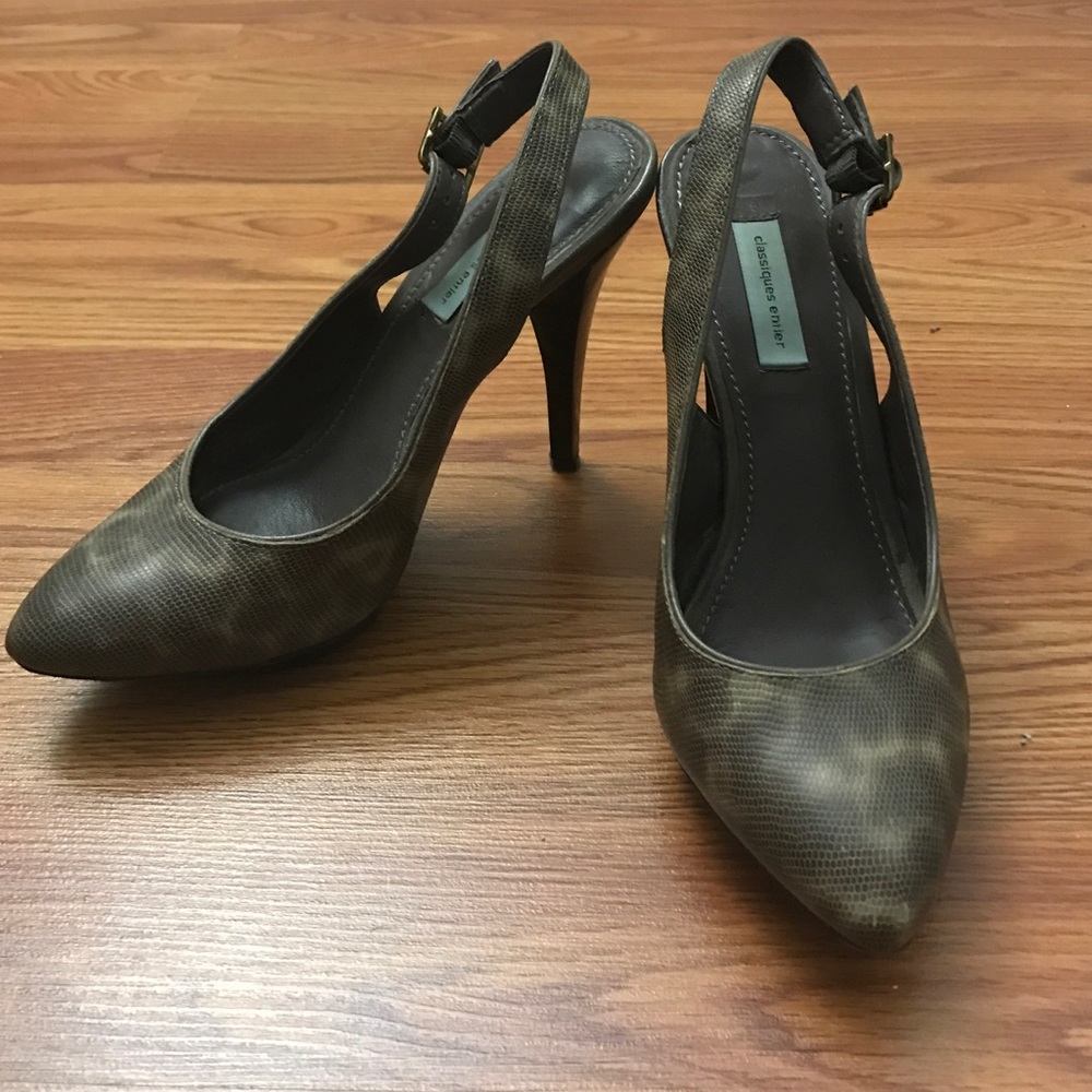Pointy toe classic heels