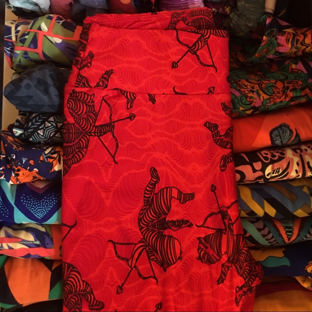 LuLaRoe valentines 🦄 leggings os