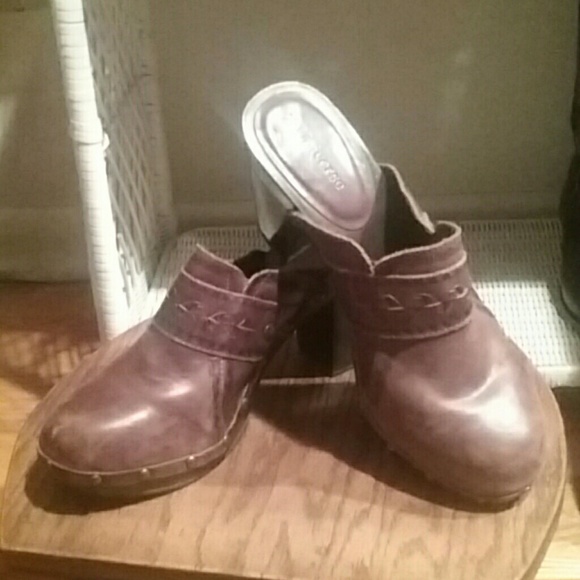 Leather Clogs - Picture 2 of 4
