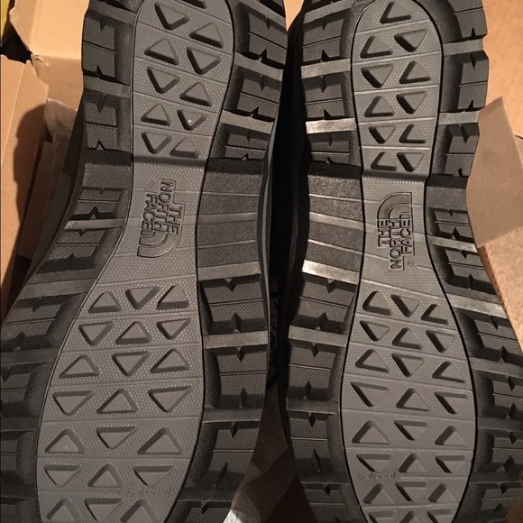 New North Face Chilkat 400 Winter Hiking Boots main image 4