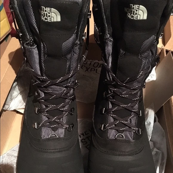 New North Face Chilkat 400 Winter Hiking Boots main image 2