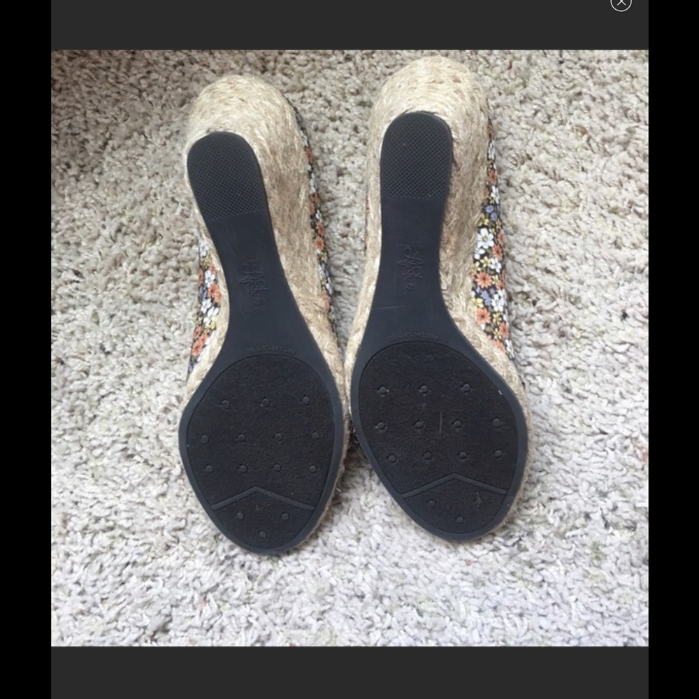 Wedges - Picture 2 of 4