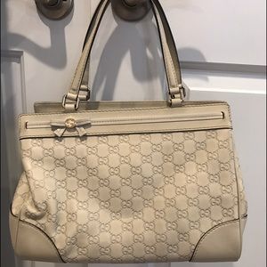 Gucci Mayfair satchel in Guccissima ivory leather