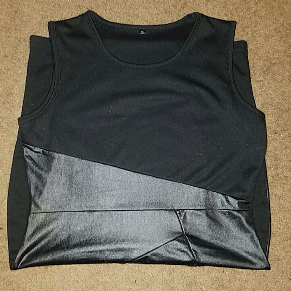 Sexy LBD - Picture 3 of 4