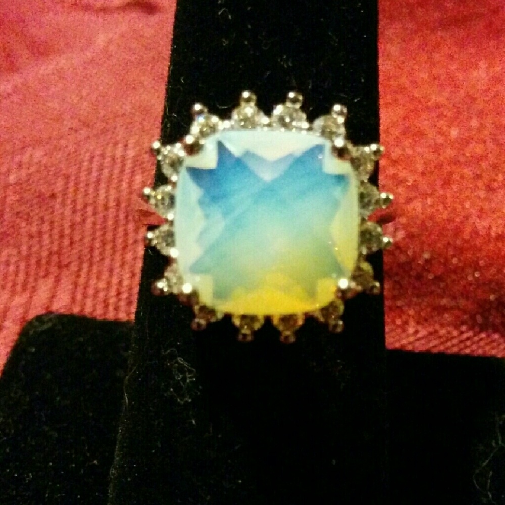 Opal quartz beautiful with white Sapphires sz 7