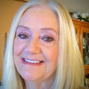 Meet your Posher, Carolyn