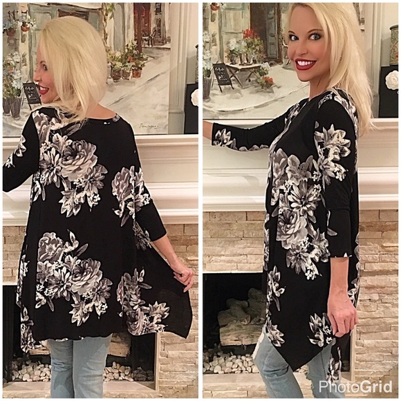 Stunning floral shark bite hem tunic! ❤️ LAST ONE - Picture 2 of 2