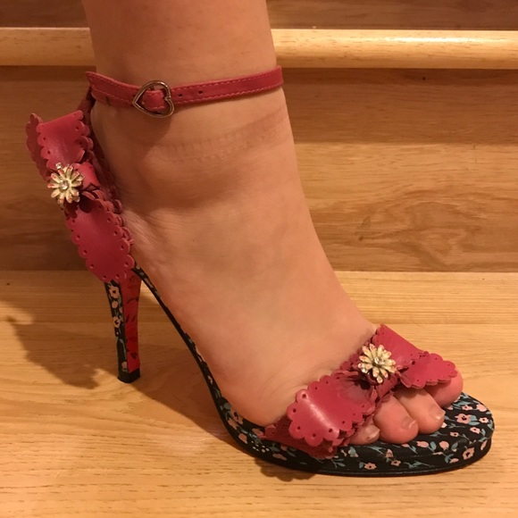 BetseyJohnson "Vero Cuoio" Sandals.  - Size 9 - Picture 3 of 4