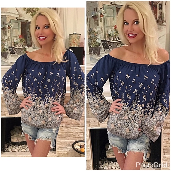 On/off shoulder blue-gray floral top LAST ONE - Picture 2 of 3