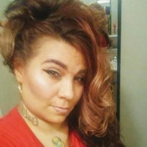 Meet your Posher, Crystal