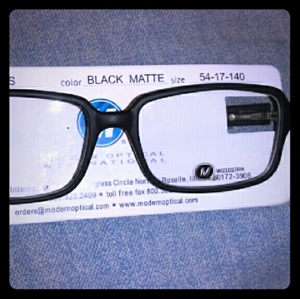 MATTE BLACK PLASTIC GLASSES FRAME