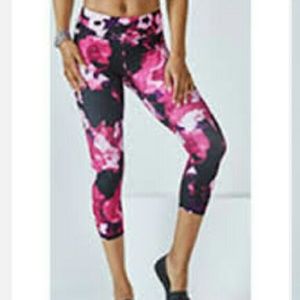 Fabletics Rosie Night Salar Capri
