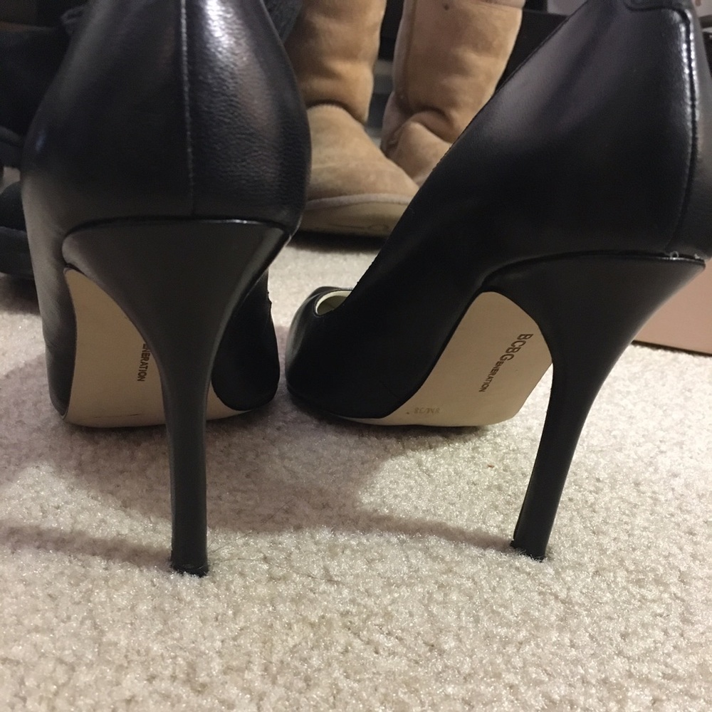 Bcbgeneration "Treasure" Pointy Toe Pump - image 4