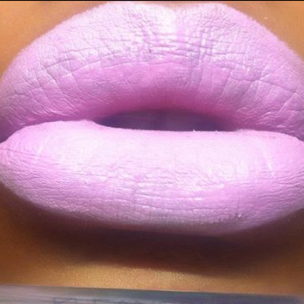 ‼️Sale lilac Madly Matte Lipcolor