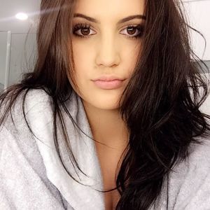 Meet your Posher, Hope