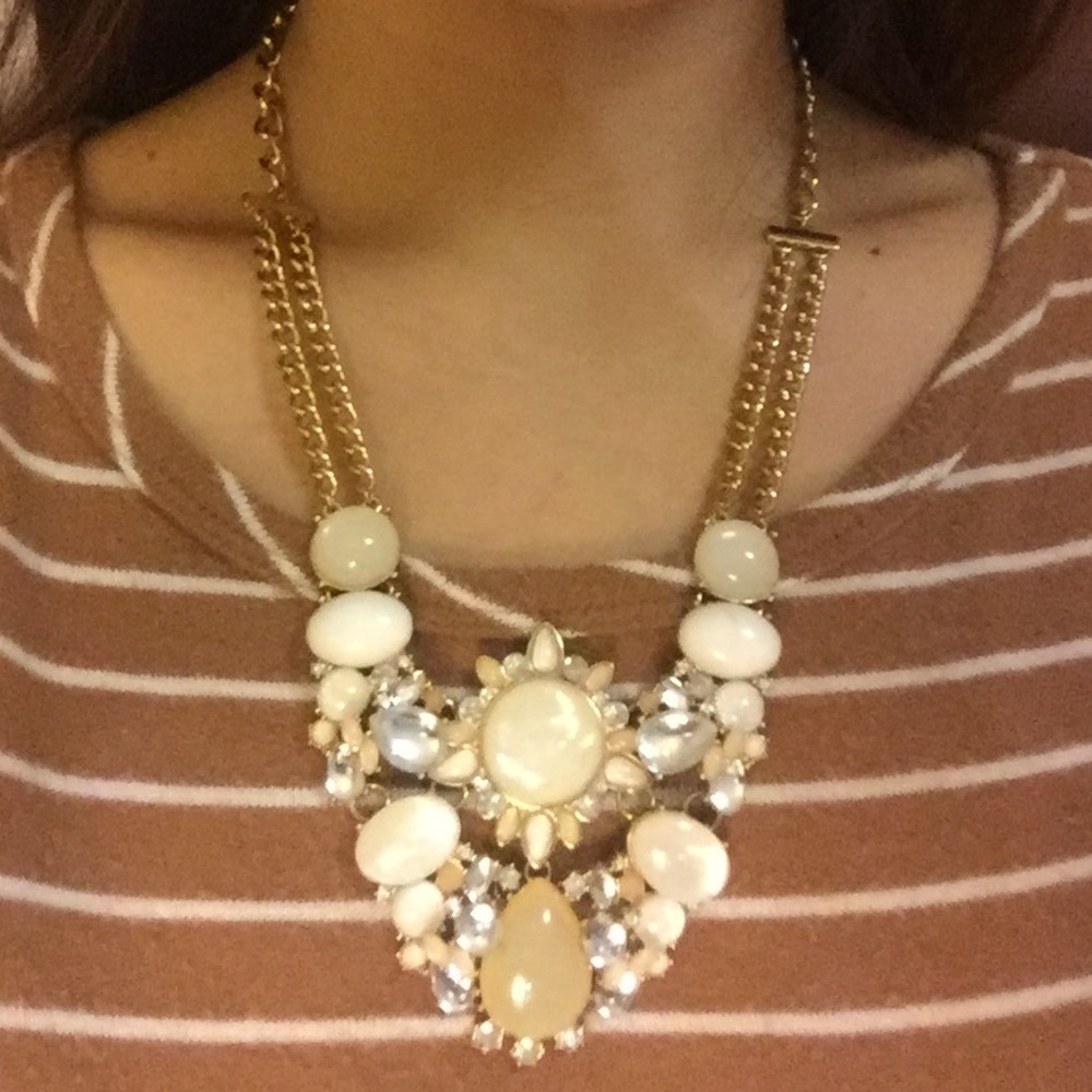 Ivory chunky necklace