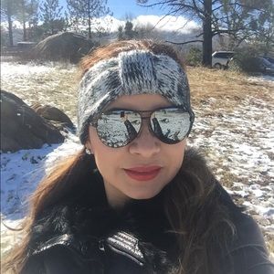 Meet your Posher, Edith