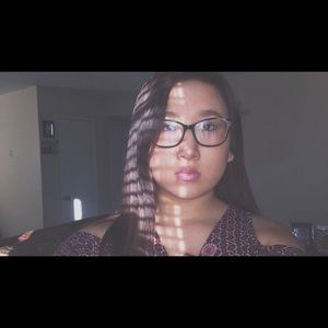 Meet your Posher, Alexia