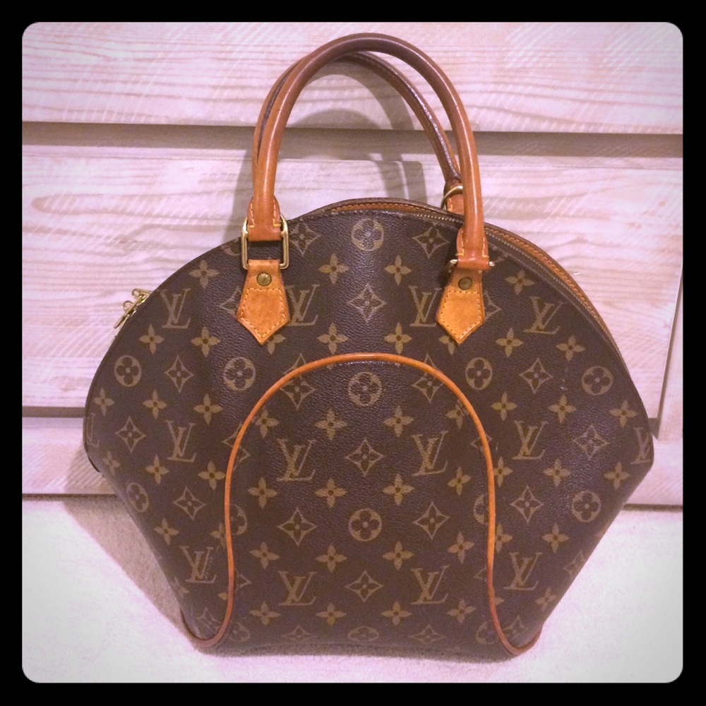 💥Louis Vuitton "Sac Ellipse" handbag