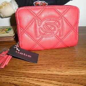 💫Bebe Lily quilted wristlet zip around wallet💫