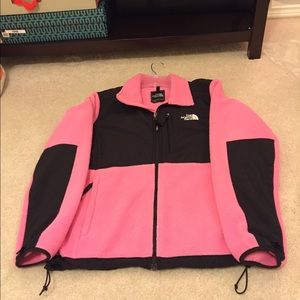 EUC The North Face Denali Jacket.