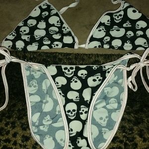 Black and white skull bikini