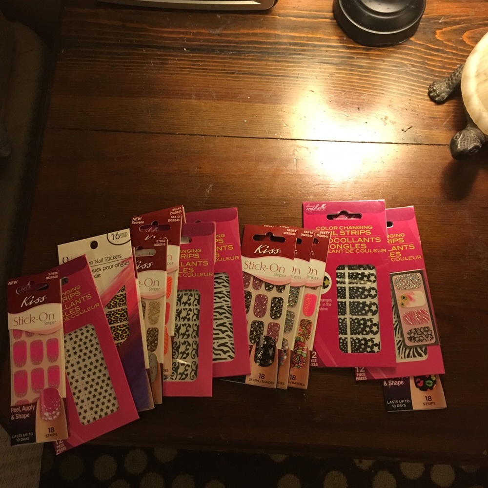 14 1/2 packs stick on nails