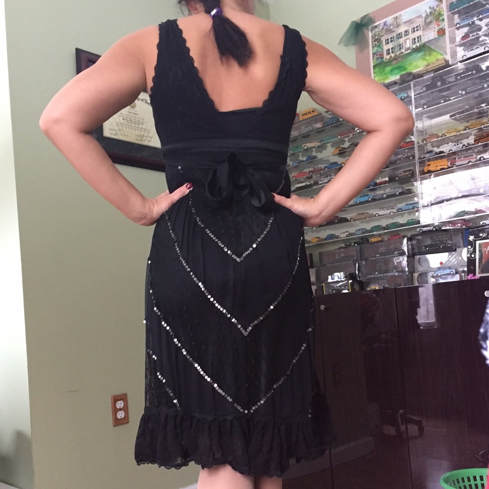 Dress - Picture 2 of 3