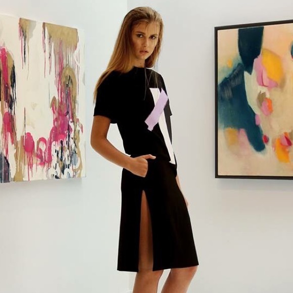 Abstract Colorblock Statement Top - Picture 2 of 3