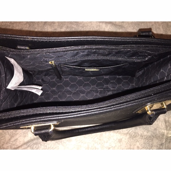 ⭐️SOLD⭐️ BNWOT black Aldo purse - Picture 2 of 3